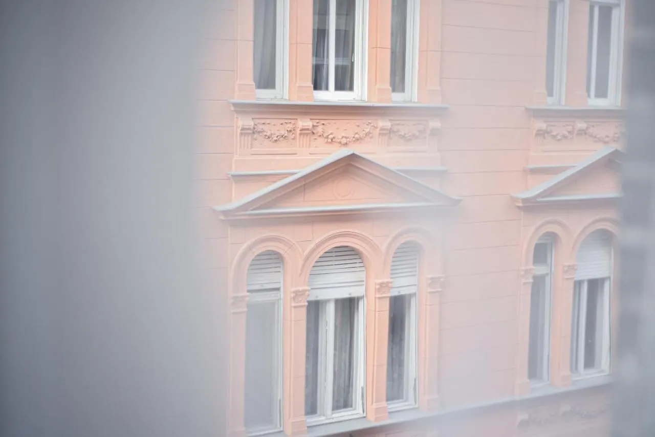 Opera Elegance Andrassy Apartment Budapest Hungary