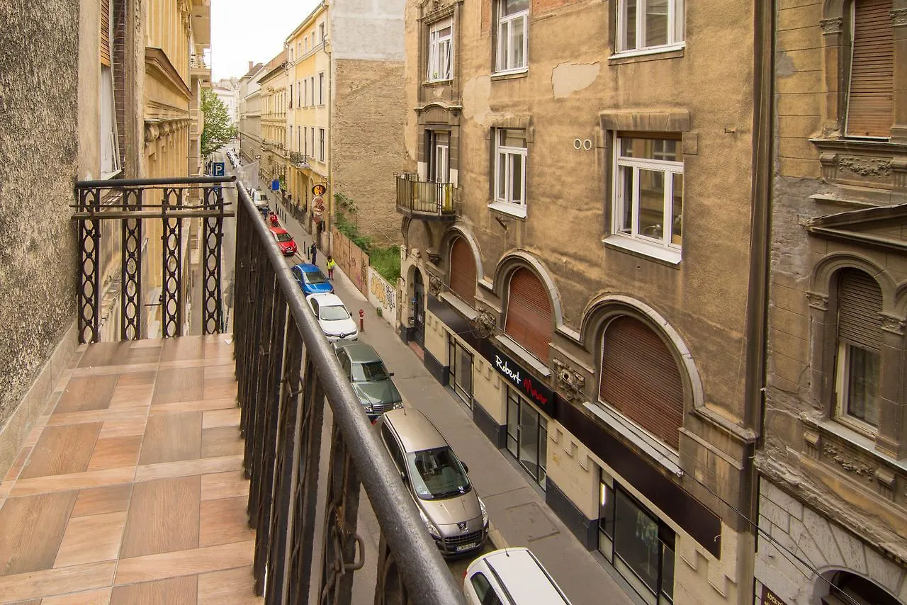 Opera Elegance Andrassy Apartment Budapest Hungary
